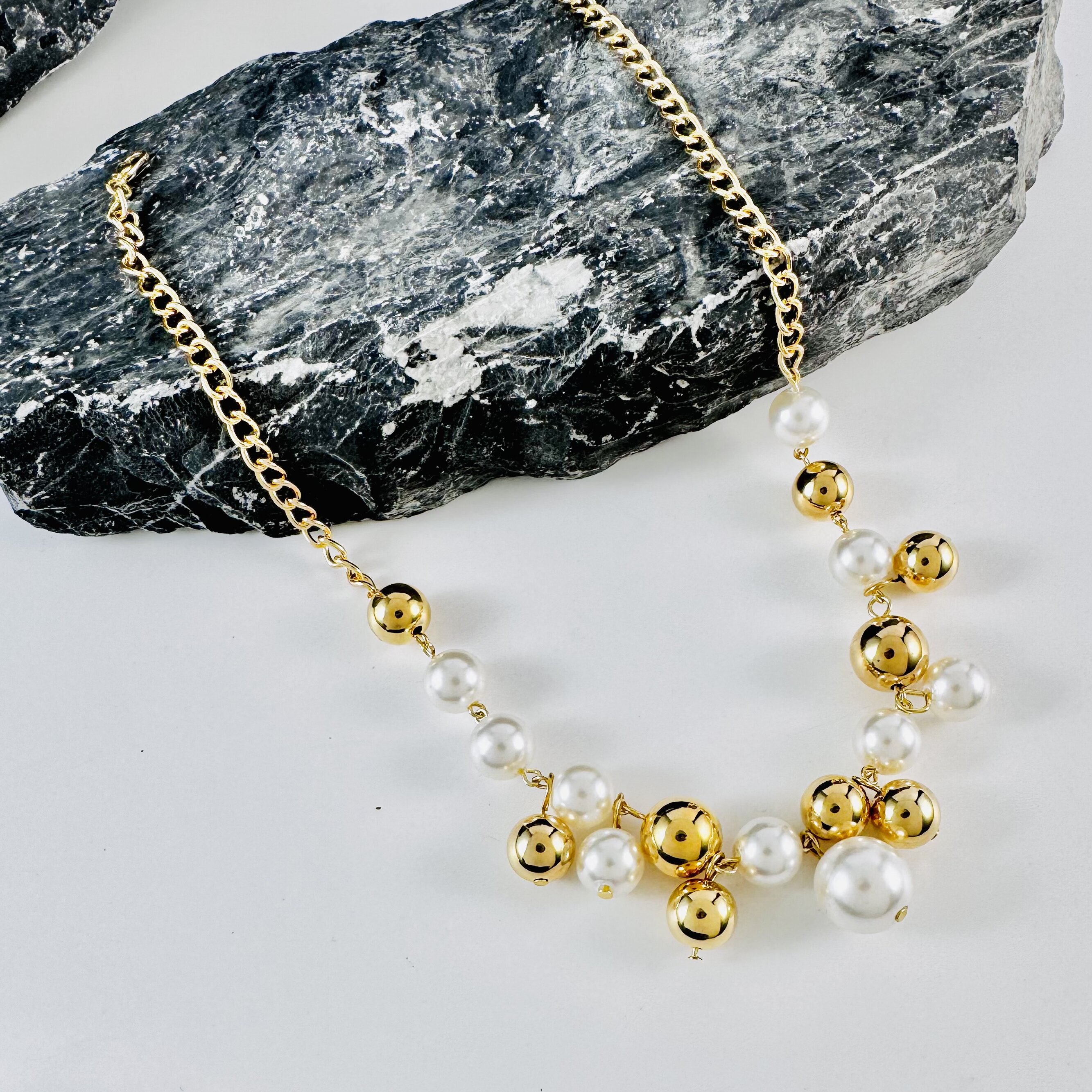 Women's Retro European Collarbone Chain Necklace, Unique Design